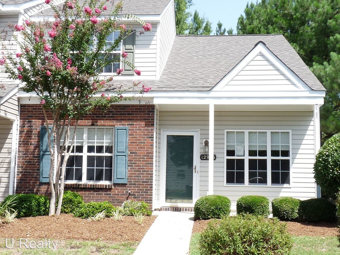 Primary Photo - 12906 Sickles Dr