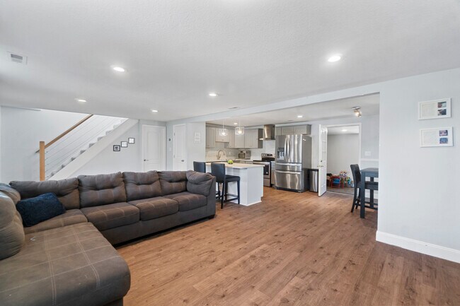 Building Photo - 1508 Garrow Cir