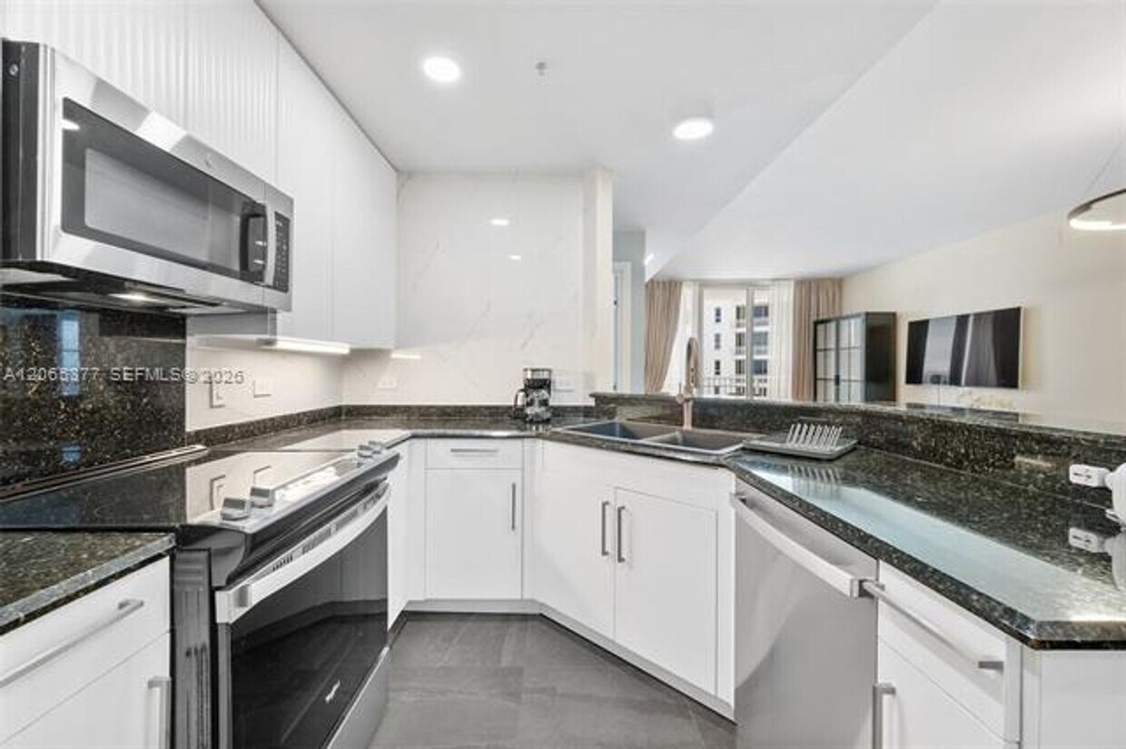 Photo - 801 Brickell Key Blvd cu-1805