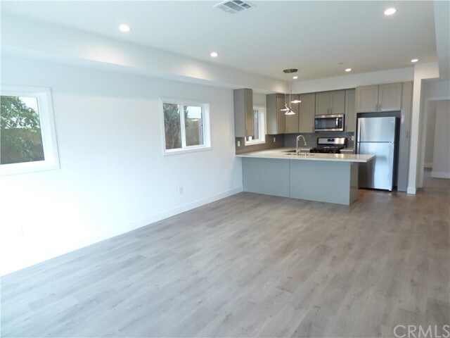 Building Photo - 1256 N Hobart Blvd