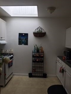 Interior Photo - 210-216 Fulton St