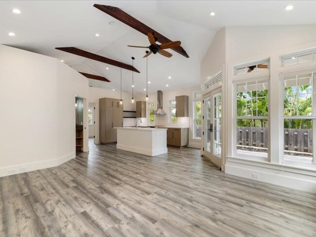Building Photo - W/D, AC, Modern Design, Recently Built, Si...