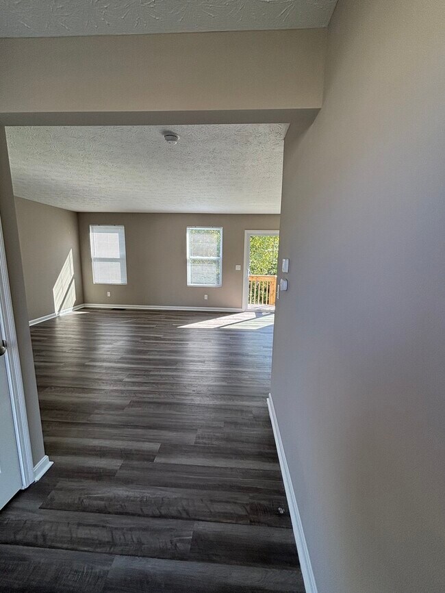 Foto del edificio - 2202 Pine Valley Dr