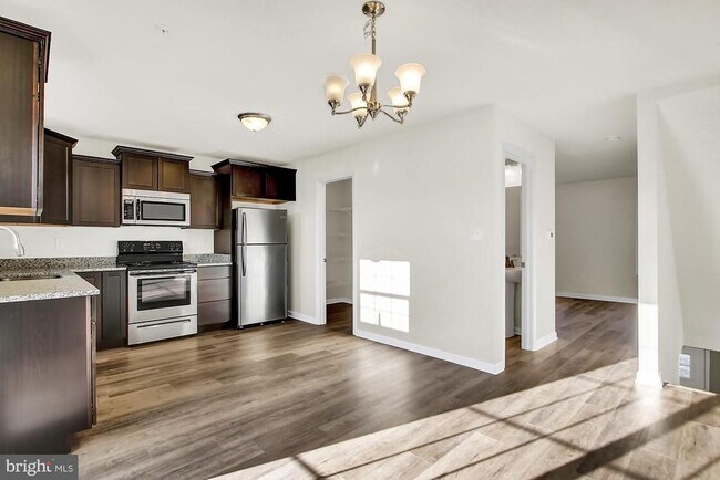 Building Photo - 12 Millrace Ct