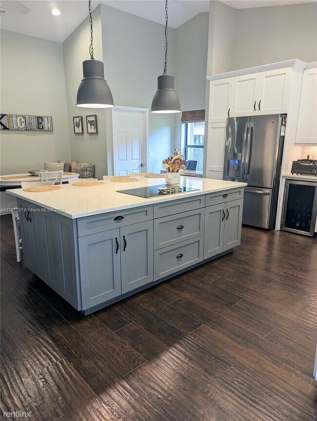 Foto del edificio - 4 br, 2.5 bath House - 1671 NW 101st Way
