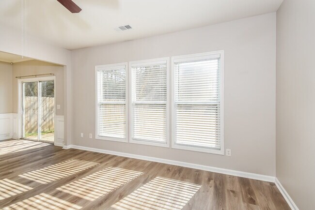 Foto del edificio - 3985 Abernathy Farm Way NW