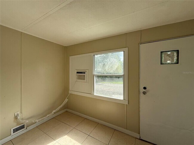 Foto del edificio - 8407 Gardner Rd