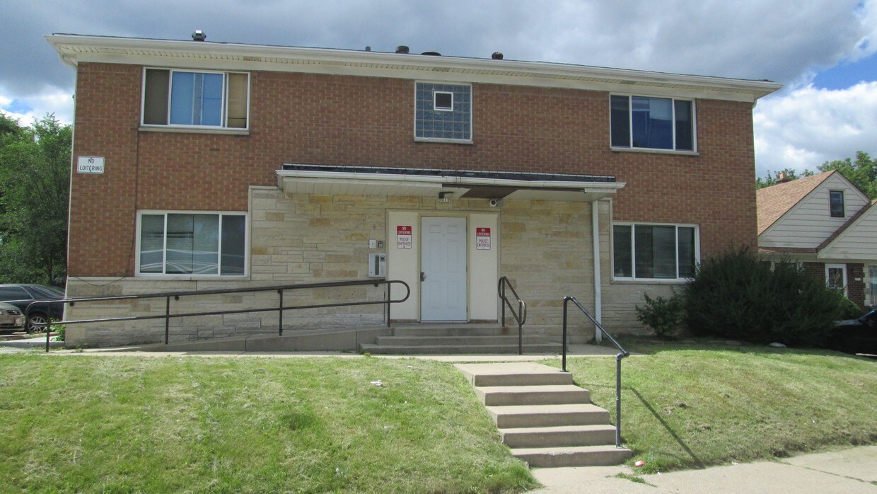 Front - 5019 N Hopkins Street