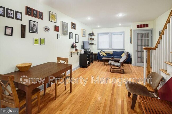 Foto del edificio - 928 Dudley St