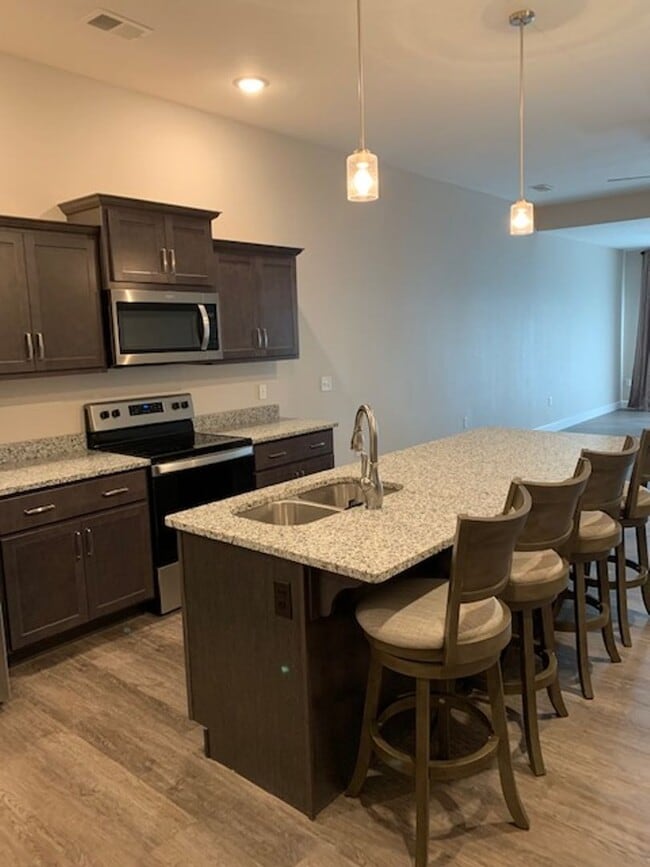 Building Photo - A taste of Tuscany! Gorgeous 2 Bedroom 2 B...