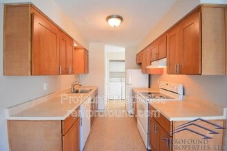 Building Photo - 6050 SW 130th Ave