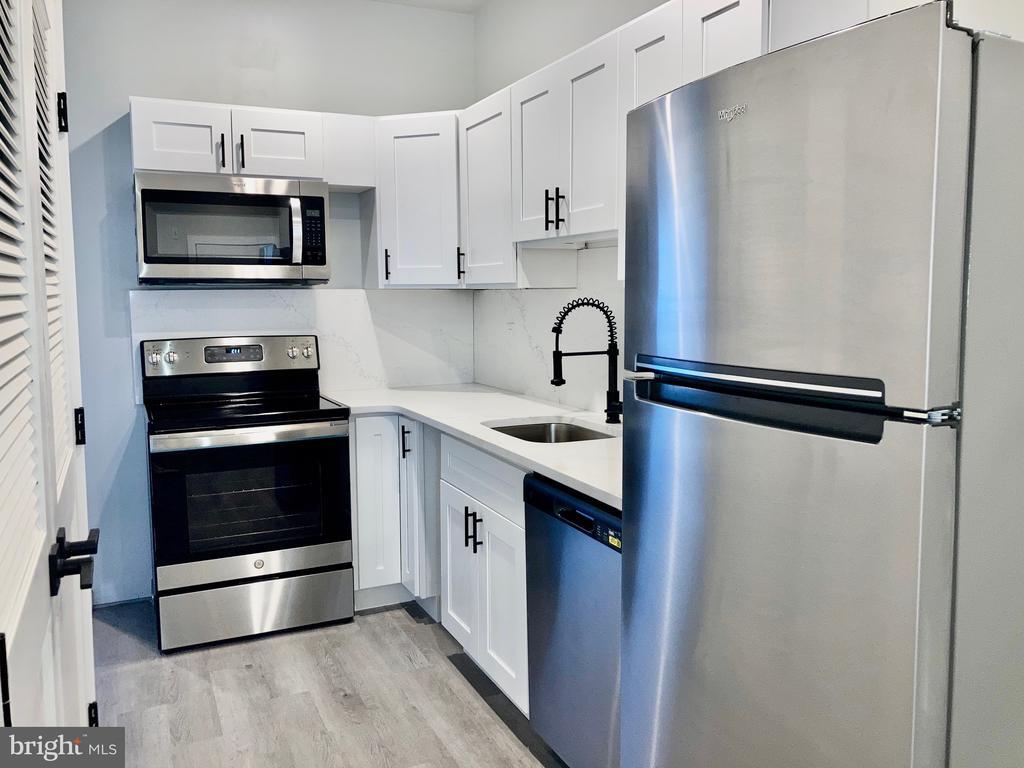Foto principal - 5416 Baltimore Ave