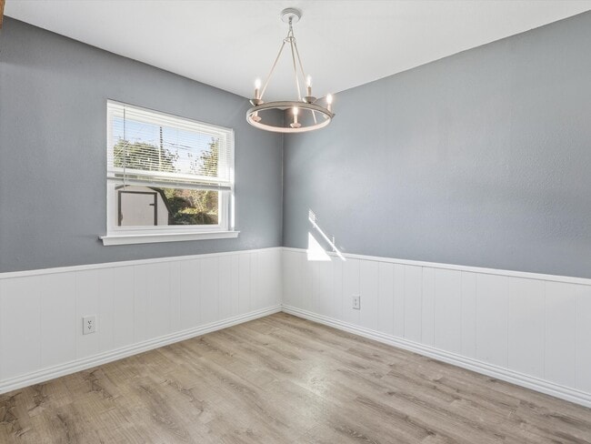 Foto del edificio - 8432 Glenann Dr