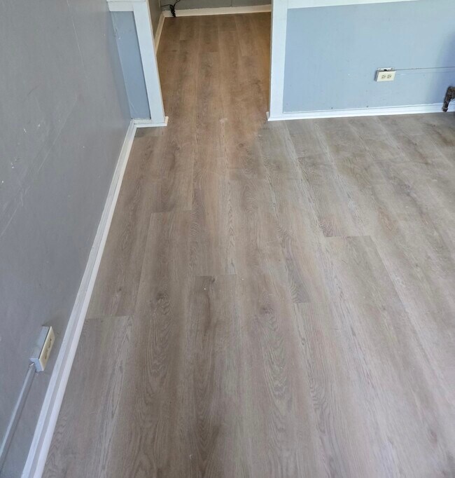 Foto del edificio - 454 Colchester Ave