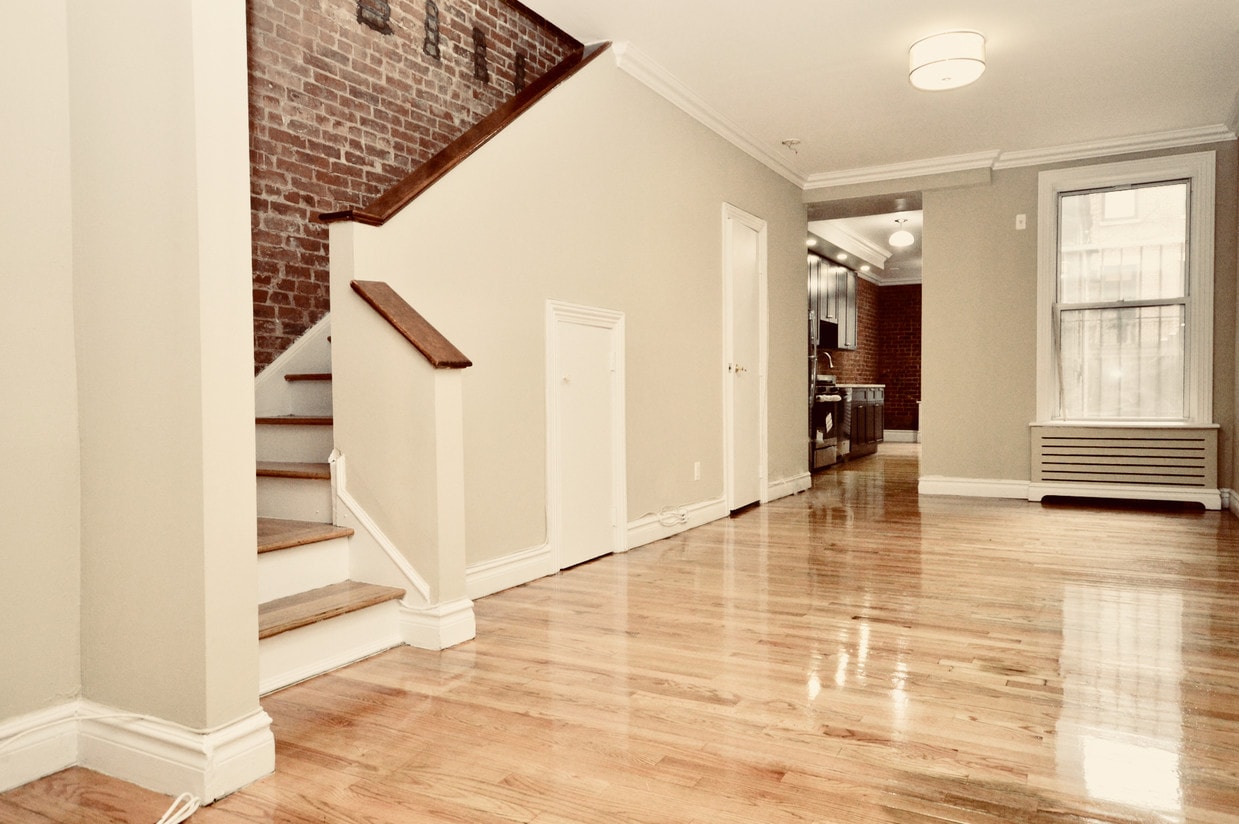 Primary Photo - 235 W 100th St