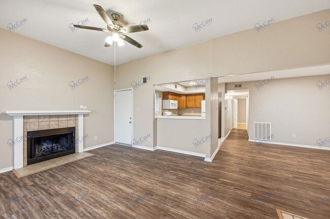 Building Photo - 431 Weaver St