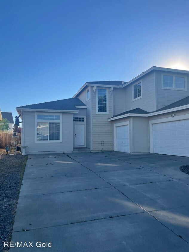 4 br, 3 bath House 9538 Long River Drive House for Rent in Reno, NV
