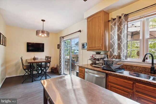 Foto del edificio - 5806 Appleford Dr