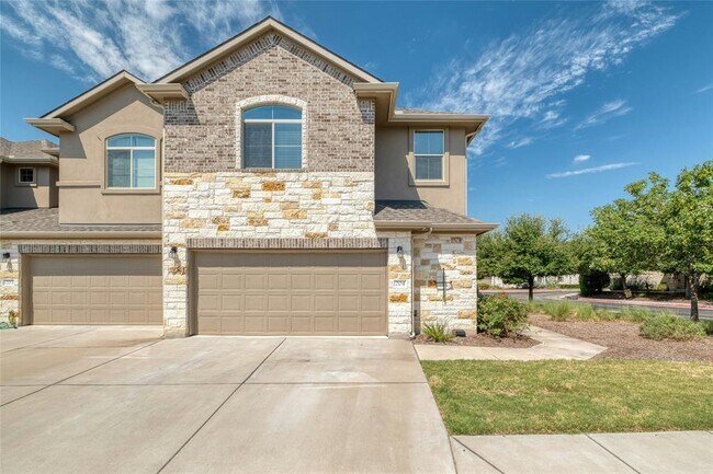 Building Photo - 2880 Donnell Dr