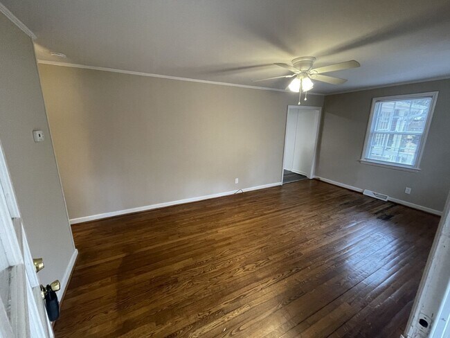 Foto del edificio - 2 Bedroom 1 Bathroom Duplex Downtown Raleigh!