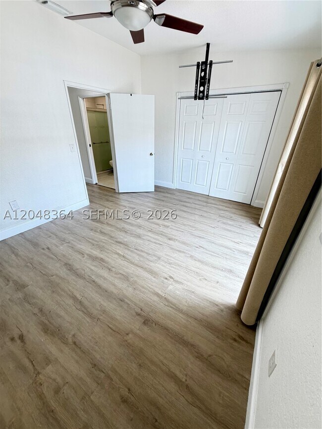 Building Photo - 6926 NW 166th Terrace