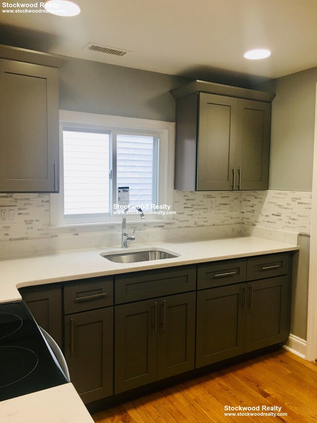 Foto del edificio - 949 Dorchester Ave