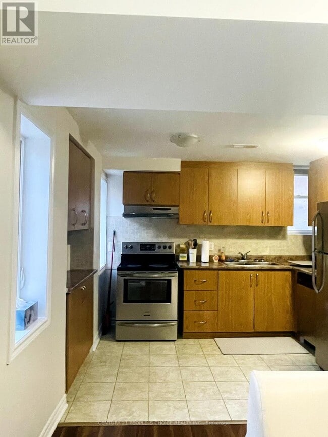 Photo du bâtiment - 5551 Meadowcrest Ave