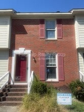 Building Photo - 307 Kristin Dr