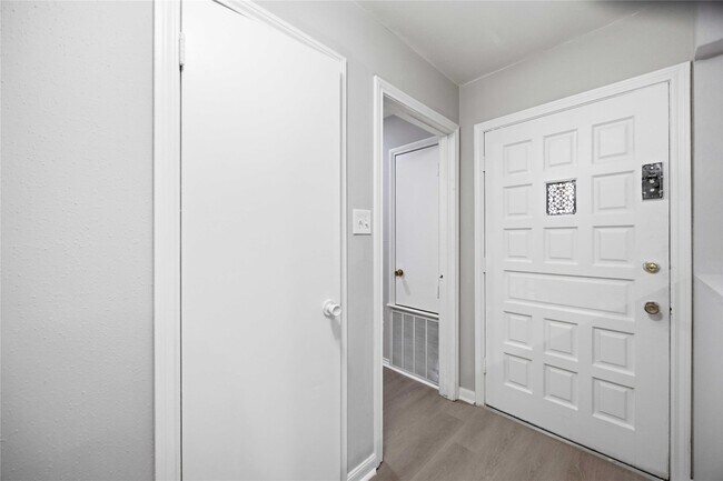 Foto del edificio - 11006 Thackery Ln