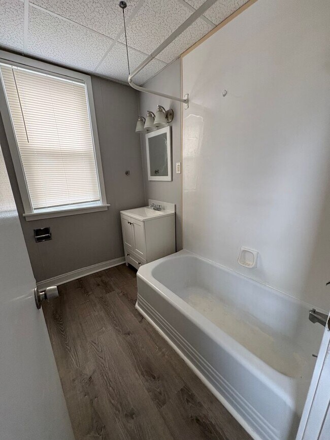 Foto del edificio - Charming 2 bedroom home with yard!