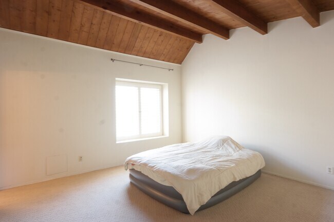 Foto del edificio - 1232 Stanford St