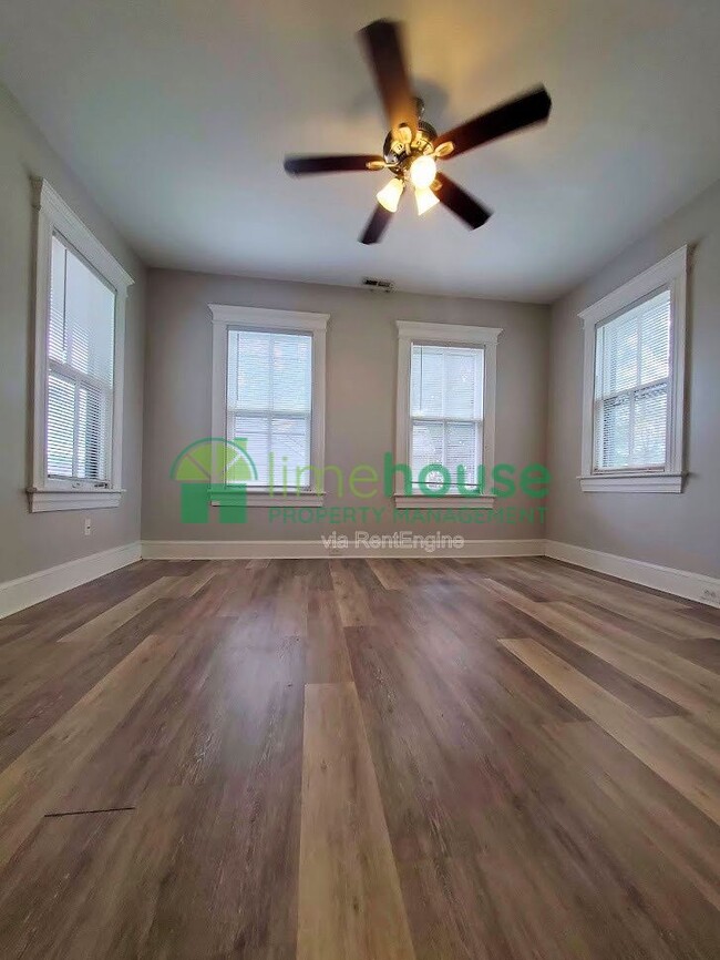 Photo - 638 Mt Vernon Ave Townhome
