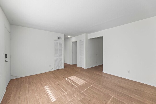 Building Photo - Tiehen Realty - Booth