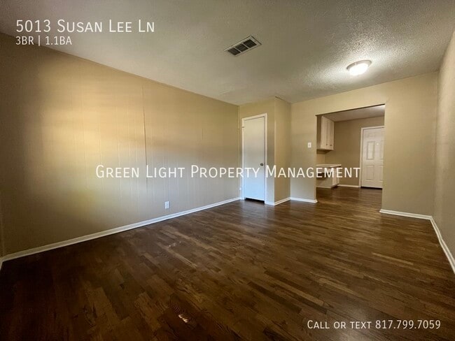 Building Photo - 5013 Susan Lee Ln