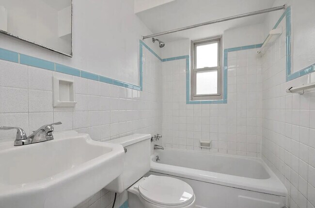 Foto del edificio - 337 E 41st St