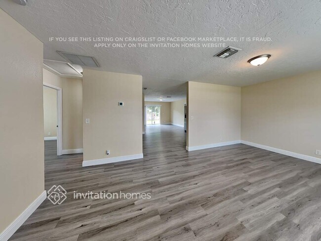 Building Photo - 4582 Carthage Cir N