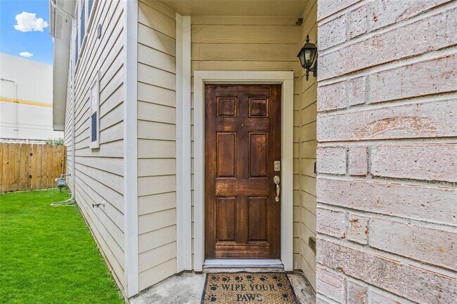 Foto del edificio - 5203 Dartmoor Terrace Dr