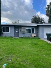 Building Photo - 1726 N Sierra Way