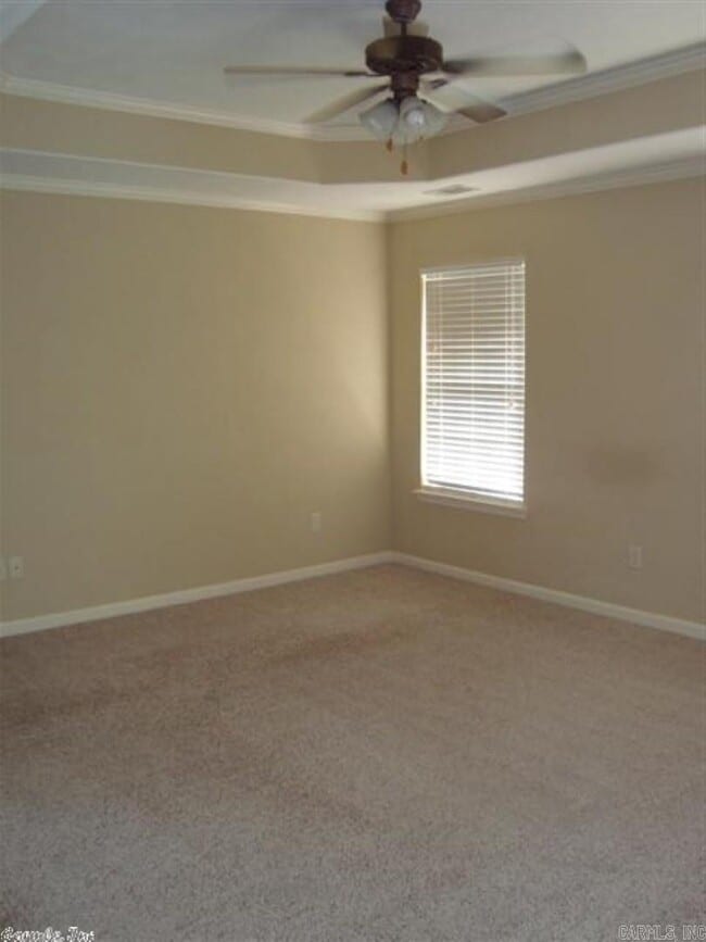 Building Photo - 25 Willow Lake Dr