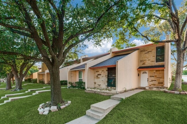 Photo - 351 Valley Park Dr Townhome