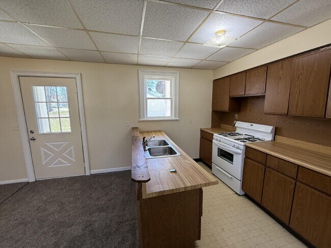 Foto del edificio - Howard City Multi-level 2BR