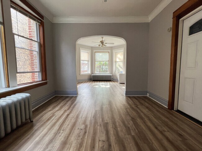 Building Photo - 4721 N Monticello Ave