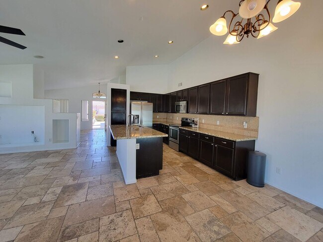 Foto del edificio - FREE RENT INTERESTED? DREAMY  HOME WITH DE...