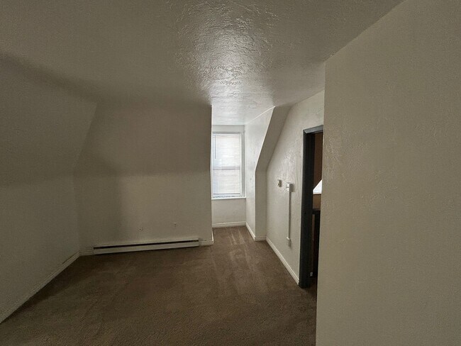 Foto del edificio - 120 S Graham St