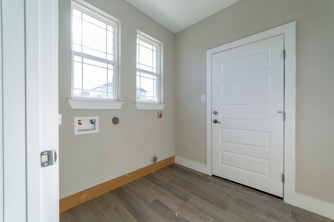 Building Photo - 11222 Casina View