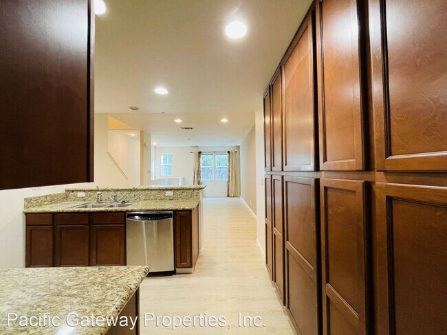 Foto del edificio - 3 br, 3 bath House - 2230 Beech Circle
