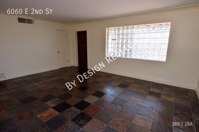 Foto del edificio - Remodeled Midtown 3 Bed 2 Bath - Huge Yard