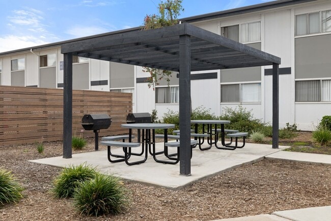 Building Photo - ALTA