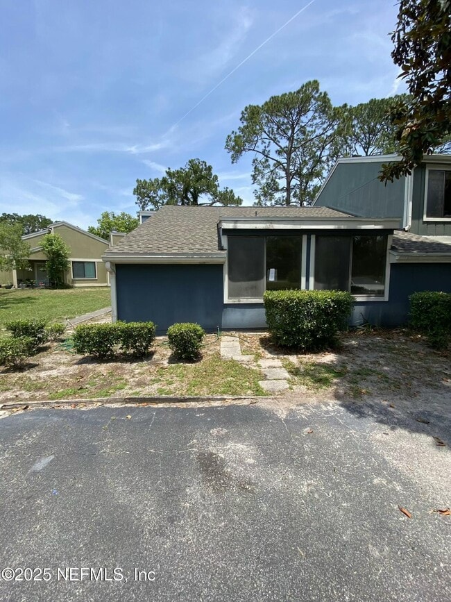 Building Photo - 6213 Lake Tahoe Dr