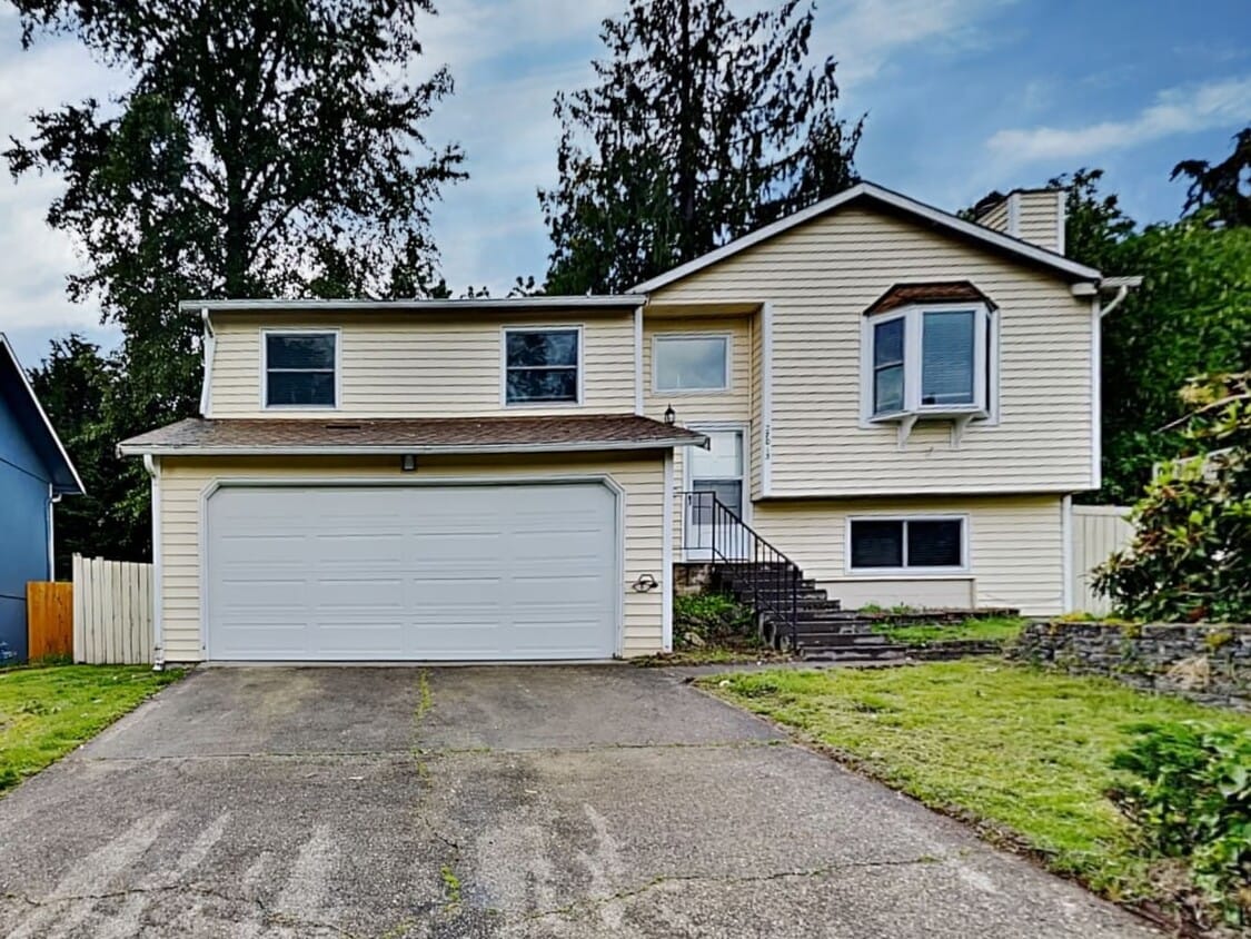27013 35th Ave S House Rental in Kent, WA